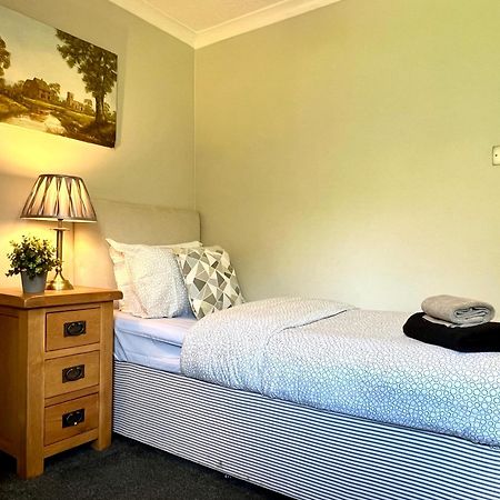 Spacious 2 Bed-Flat In Glasgow City - Free Parking Екстериор снимка