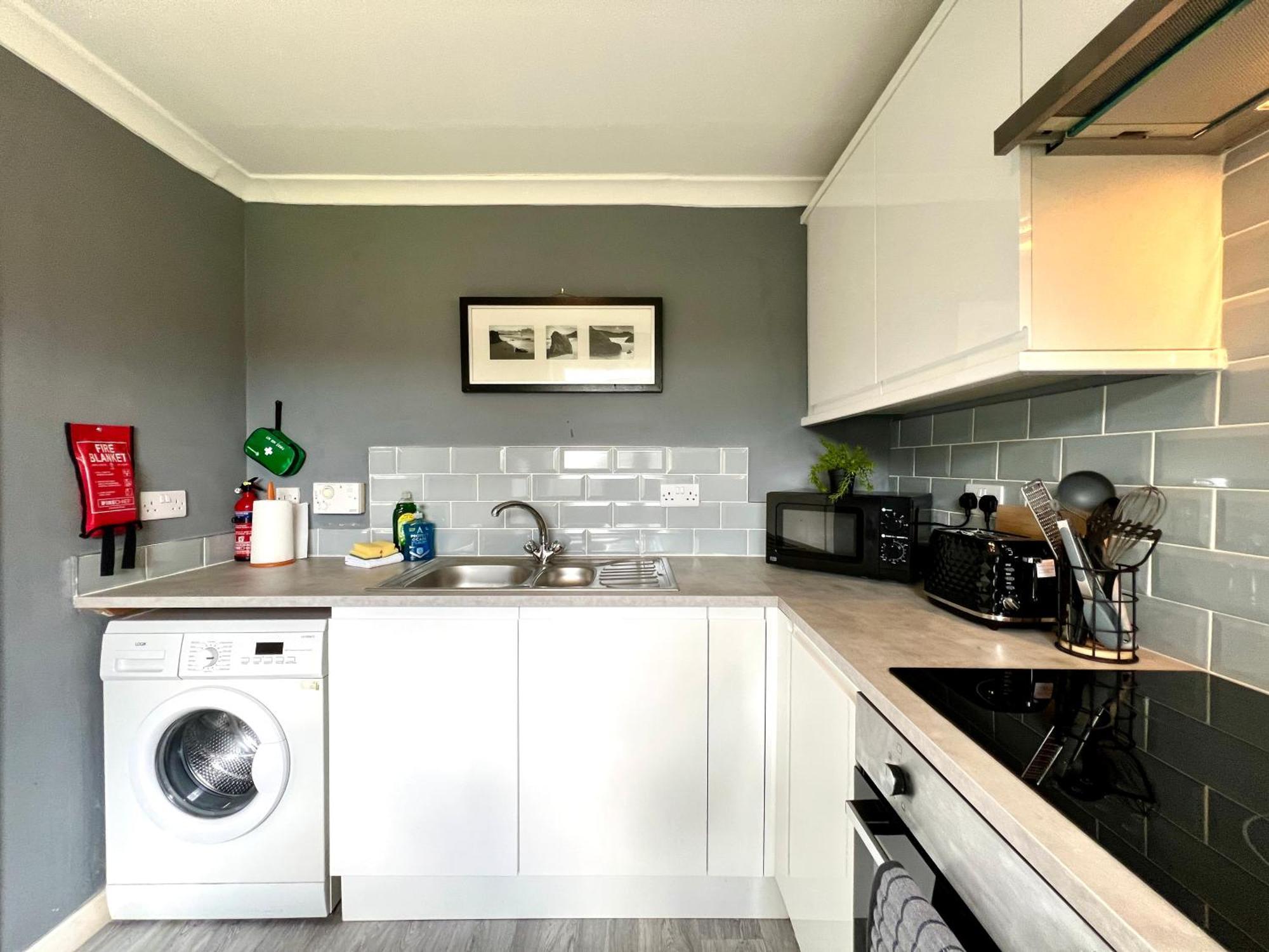 Spacious 2 Bed-Flat In Glasgow City - Free Parking Екстериор снимка