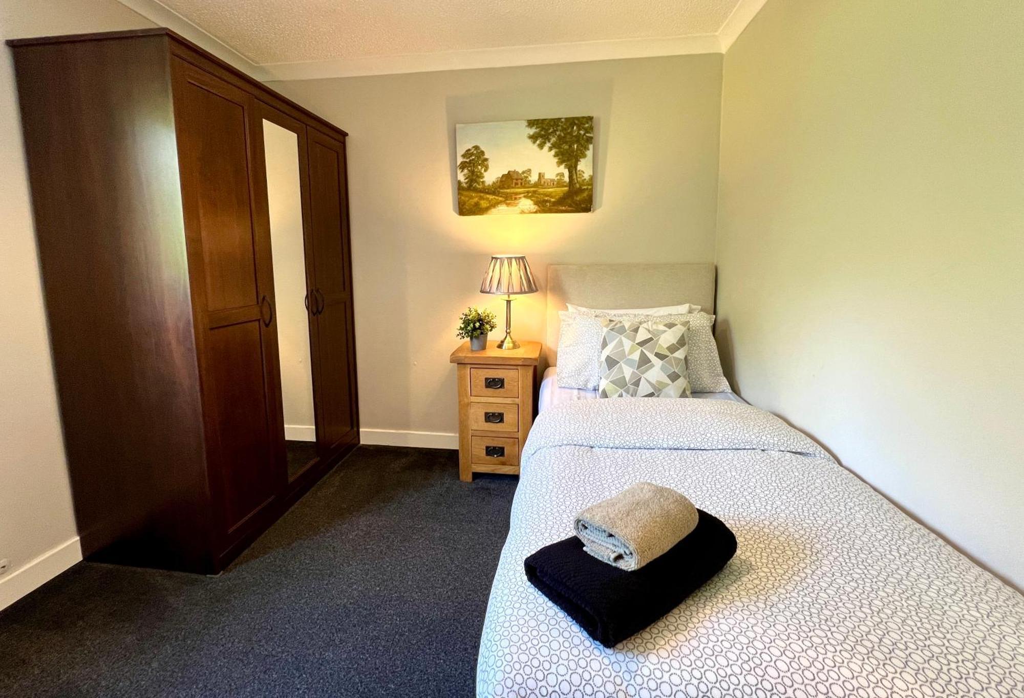 Spacious 2 Bed-Flat In Glasgow City - Free Parking Екстериор снимка