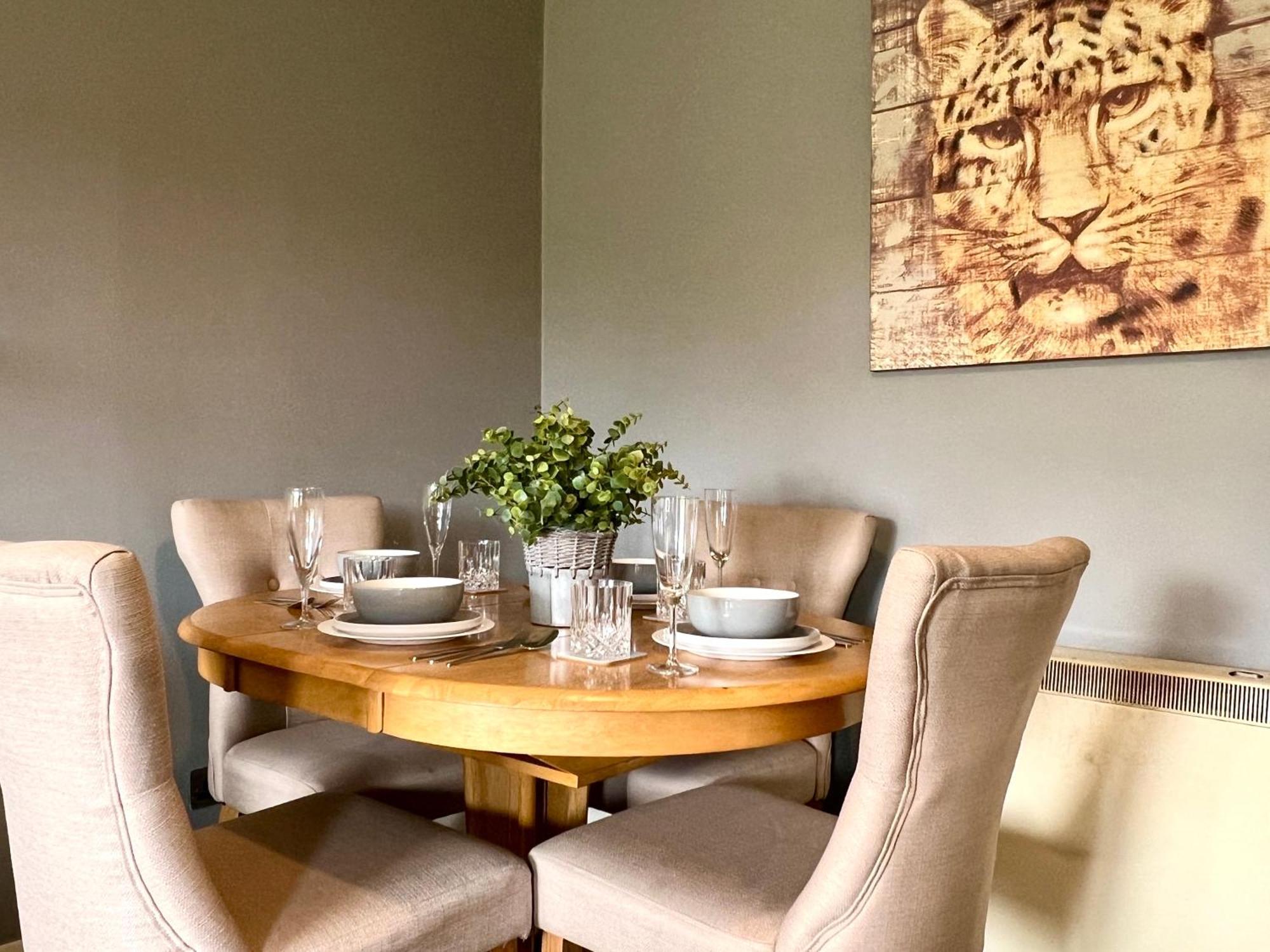 Spacious 2 Bed-Flat In Glasgow City - Free Parking Екстериор снимка
